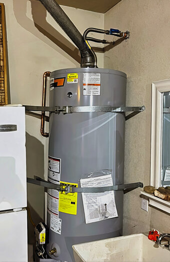 https://mirrabookahotwater.com.au/uploads/2025/06/electric-hot-water-system-58767.jpg