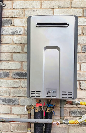 https://mirrabookahotwater.com.au/uploads/2025/06/instant-hot-water-systems-48570.jpg