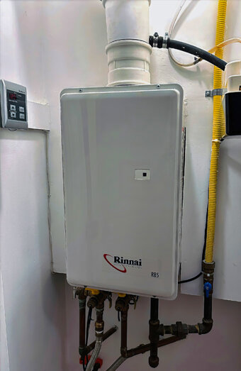 https://mirrabookahotwater.com.au/uploads/2025/06/thermostatic-water-systems-17709.jpg